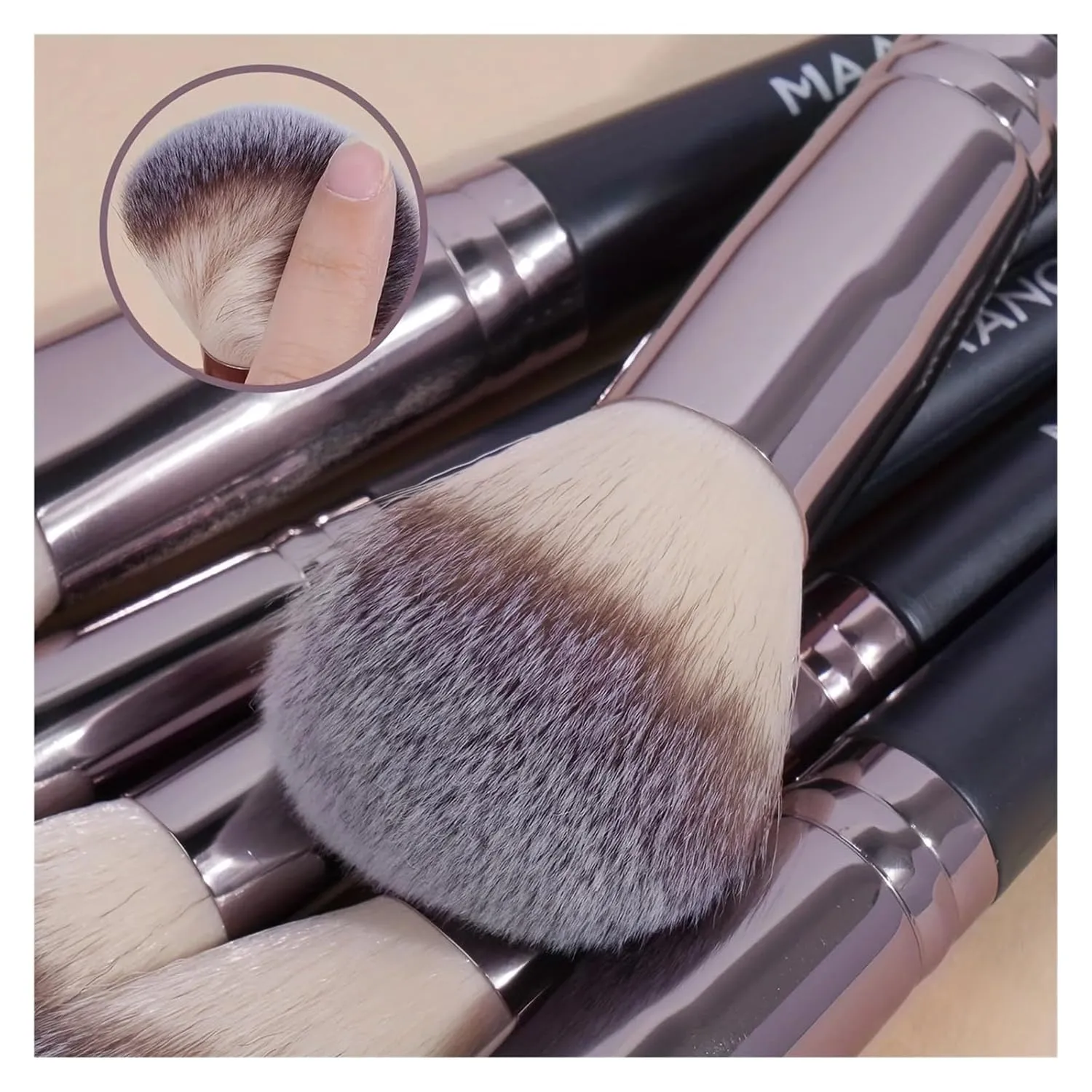 30pcs Professional Makeup Brush Set Foundation Concealers Eye Shadows Powder Blush Blending Brushes Beauty Tools with Bag(Black Gold)