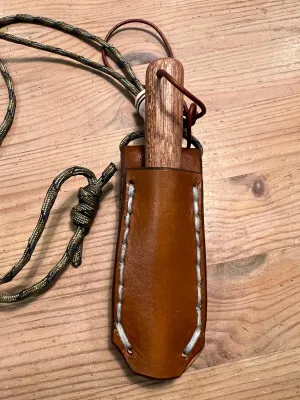 8mm Ferro rod striker and Handmade Leather Pouch