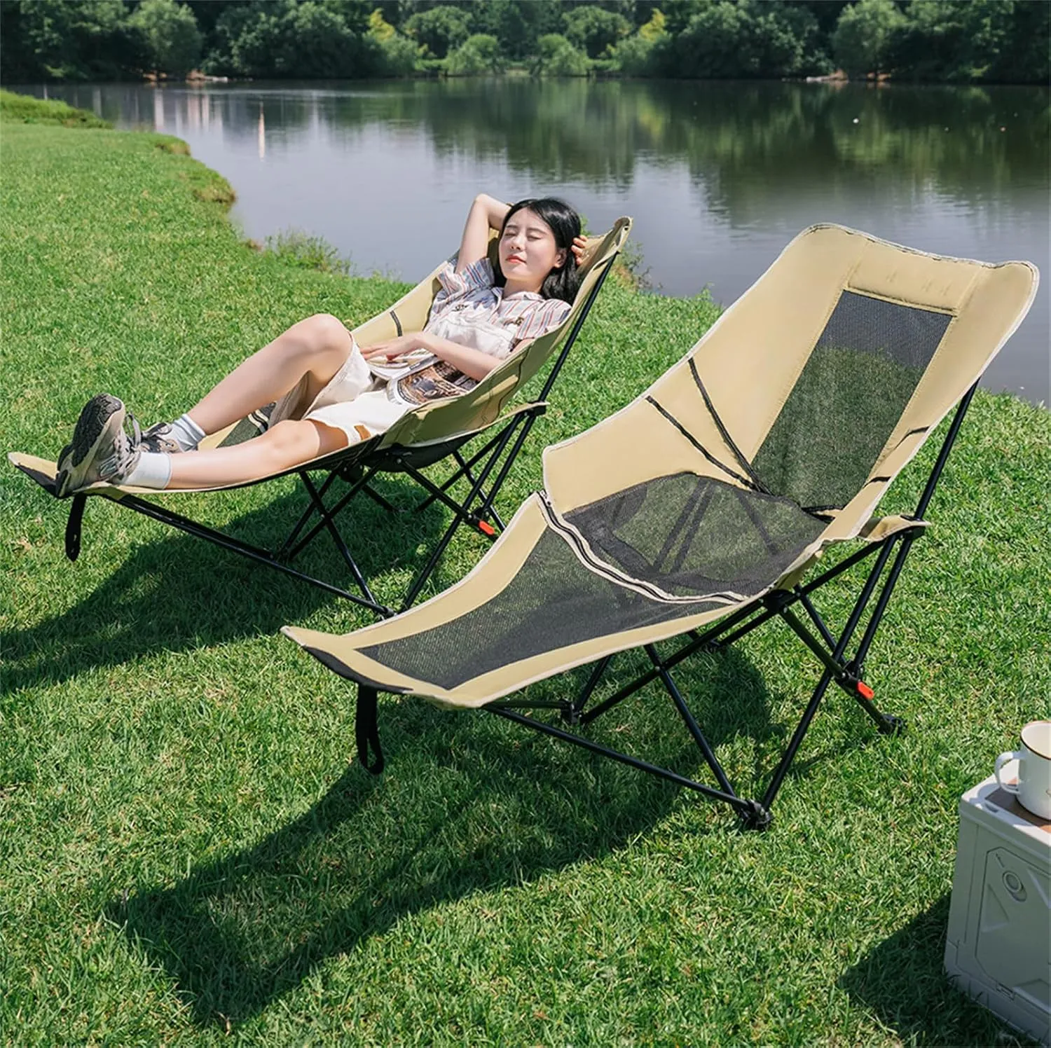 Camping Chair with Nylon Mesh,Breathable，Office Lunch Break Lounge Chair,Ultra-Light and Portable Beach Chair, Fishing Chair for Camping,Outdoor,Fishing White