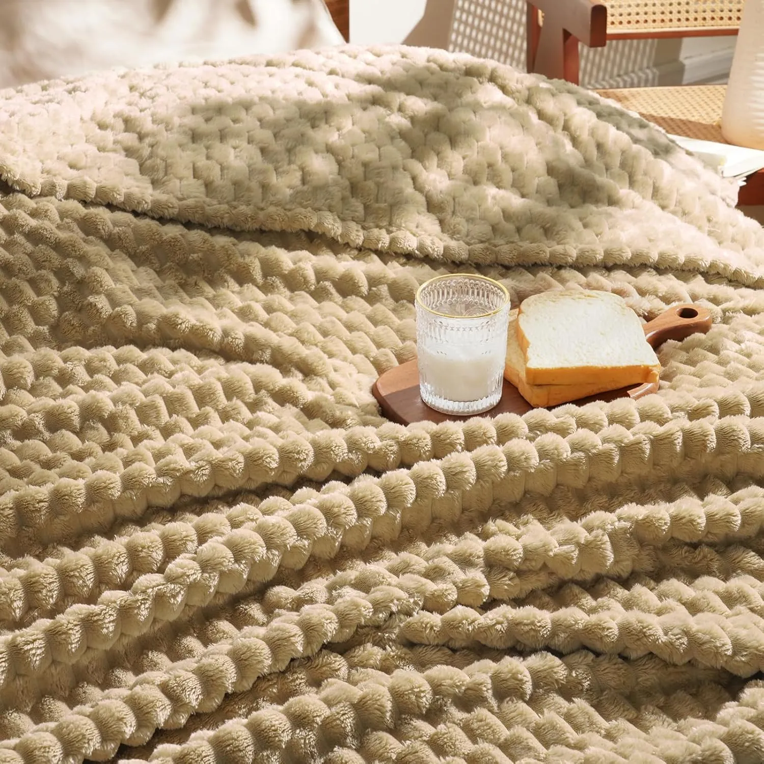 David's Home Ultra Soft Fleece Blanket Queen Size, Warm Lightweight 3D Jacquard Flannel Blanket for Fall Winter, Fluffy Cozy Luxury Plush Suitable for Bed Room Decor,90"x90", Light Khaki