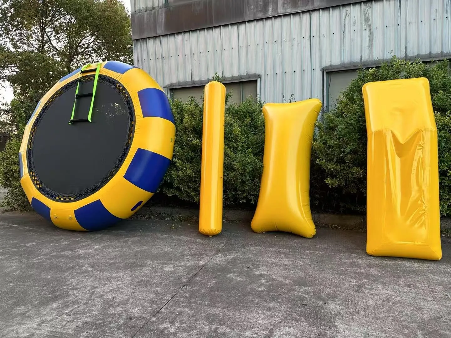 Inflatable Water Trampoline, Slide/Lake Trampoline Inflatable Swim Platform for Adults and Kids, Bounce Pad Water Trampoline,16ft
