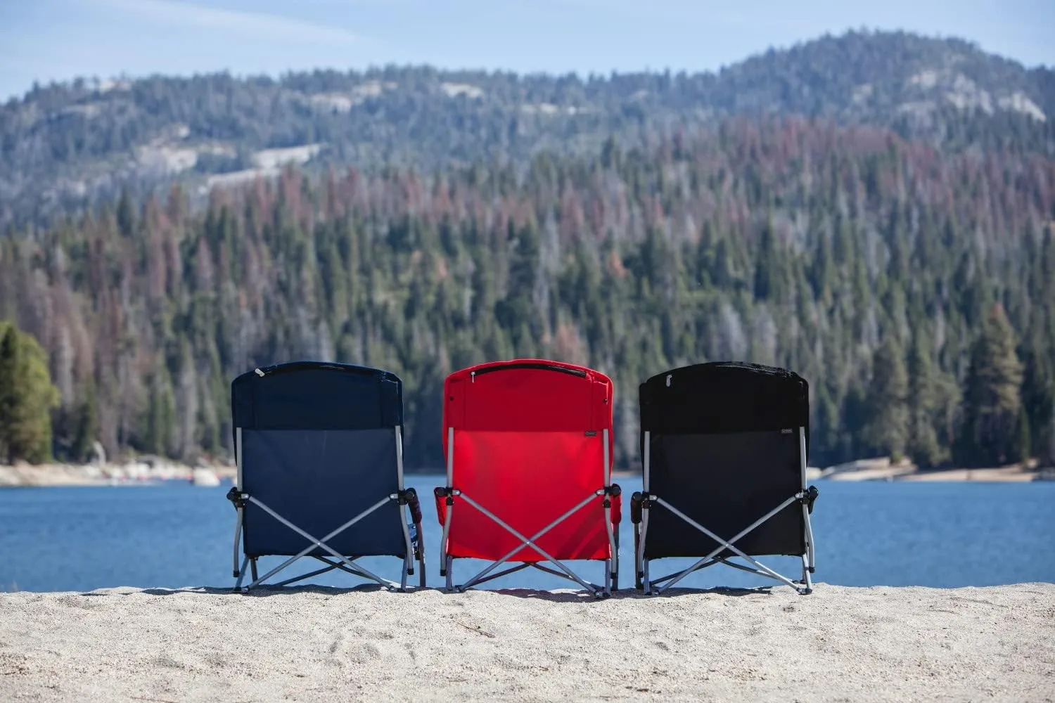 PICNIC TIME NCAA Tranquility Beach Chair with Carry Bag - Low Beach Chair for Adults - Low Lawn Chair