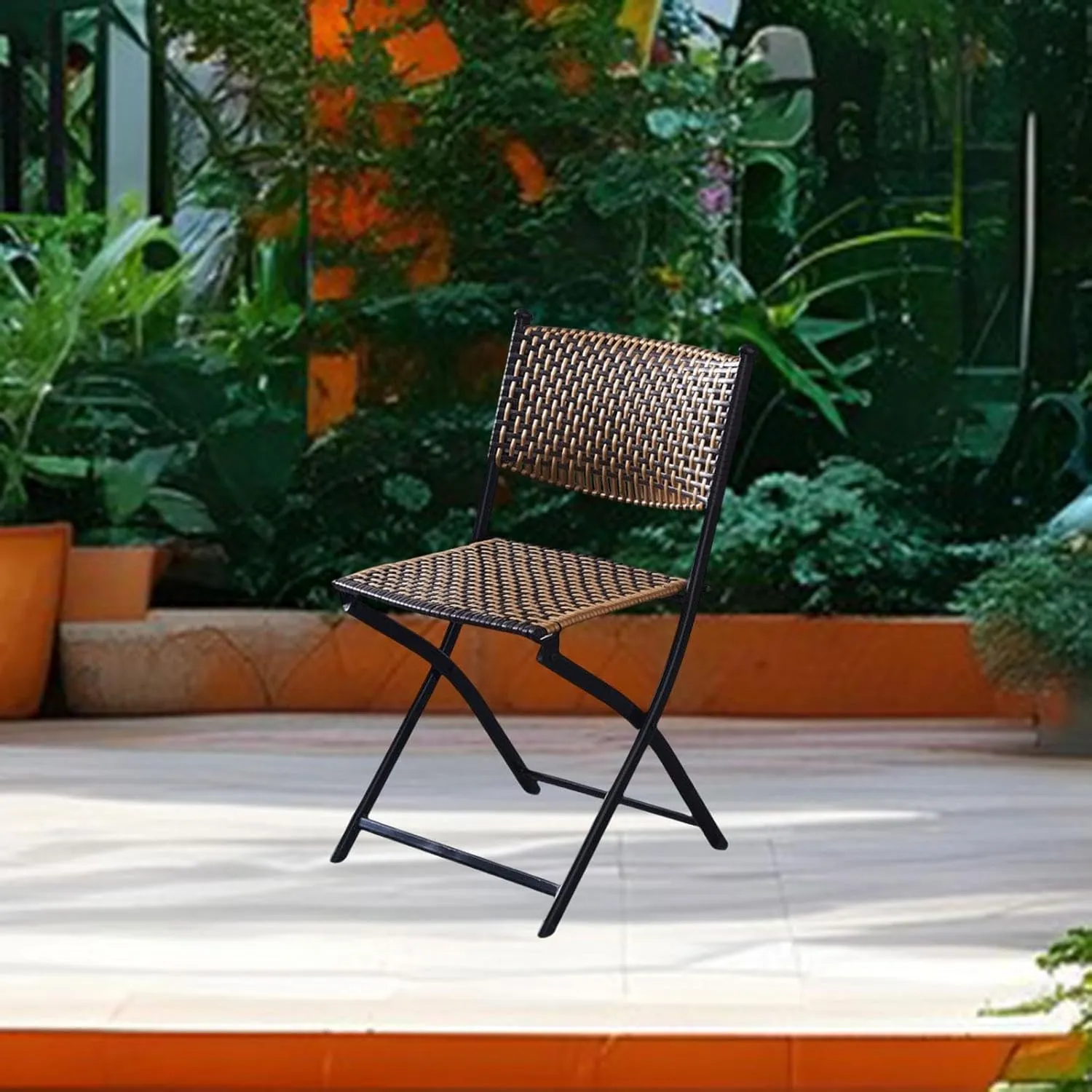 Portable Outdoor Chair Made of PE Material for Camping and Dining