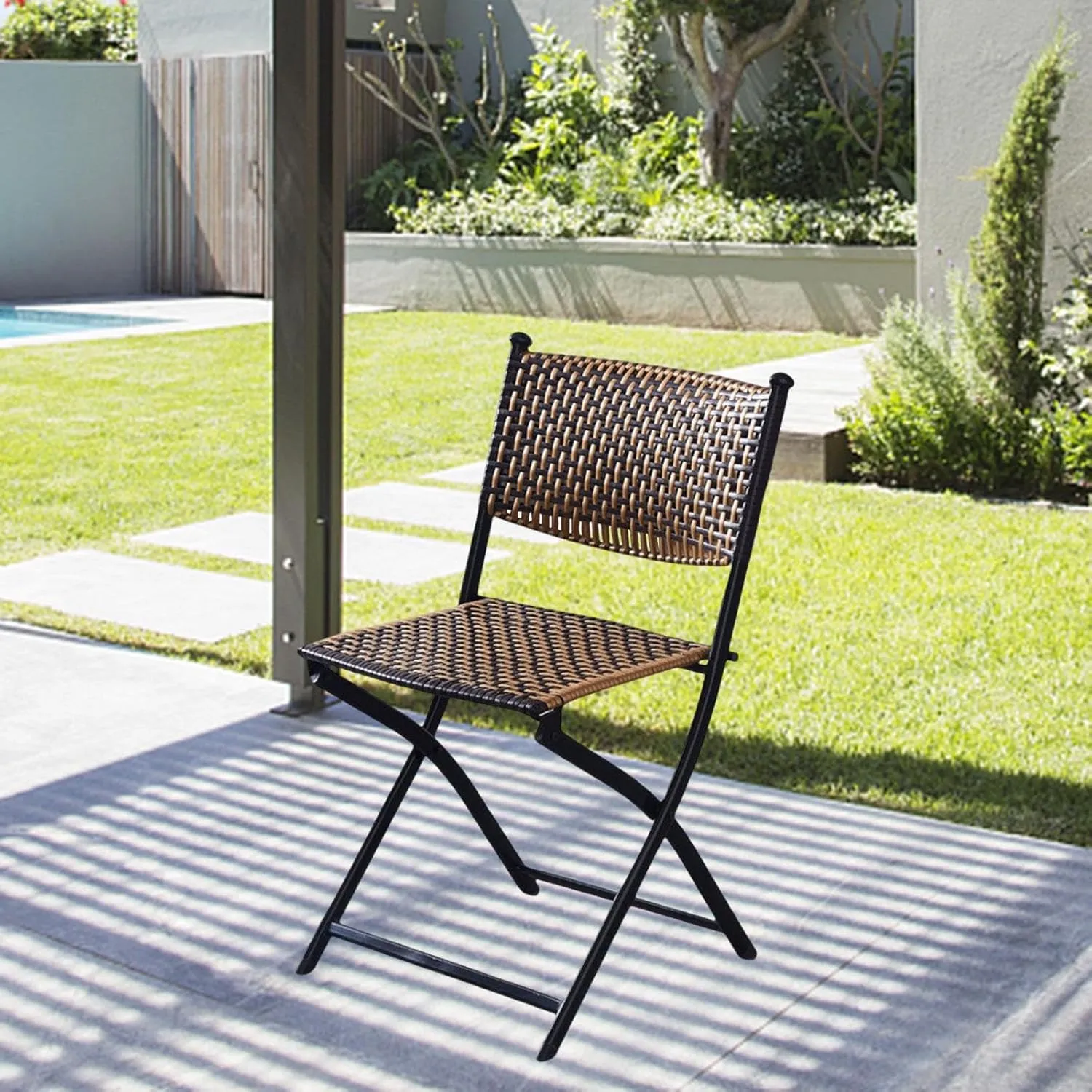 Portable Outdoor Chair Made of PE Material for Camping and Dining