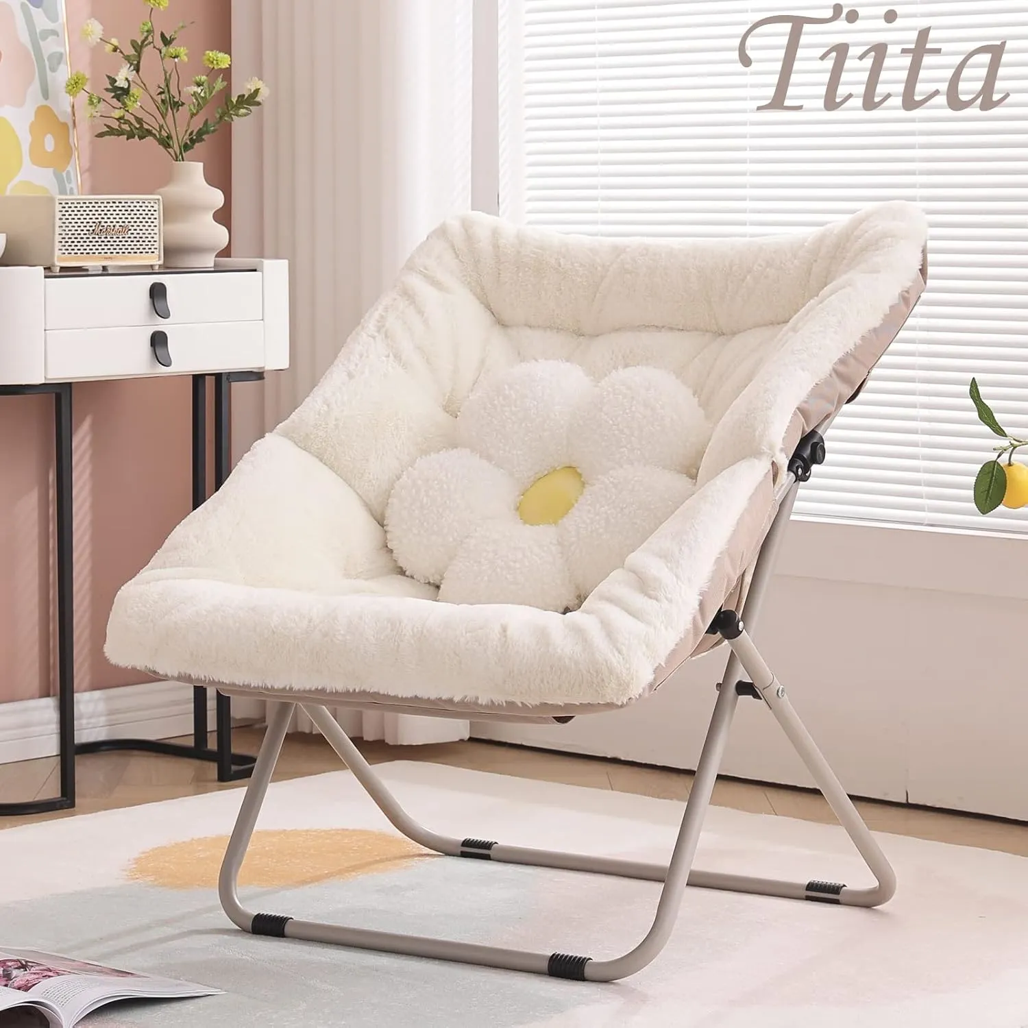 Tiita Comfy Folded Chair, Soft Faux Fur Oversized Folding Accent Chair, Lounge Lazy Chair for Kids Teens Adults, Metal Frame Moon Chair for Bedroom, Living Room, Dorm Rooms