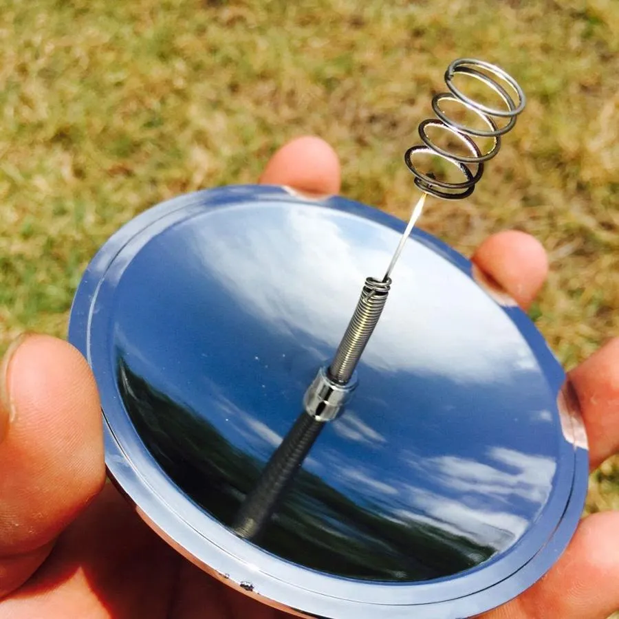 Windproof Solar Spark Fire Starter/Lighter Emergency Kit